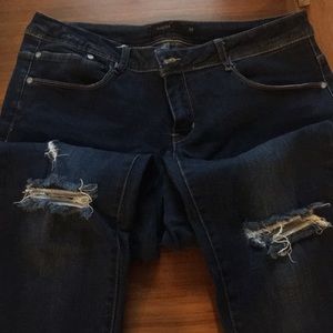 Harper Distressed Jeans
